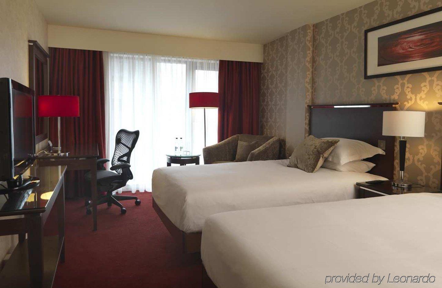 Hilton Garden Inn Aberdeen City Centre Экстерьер фото
