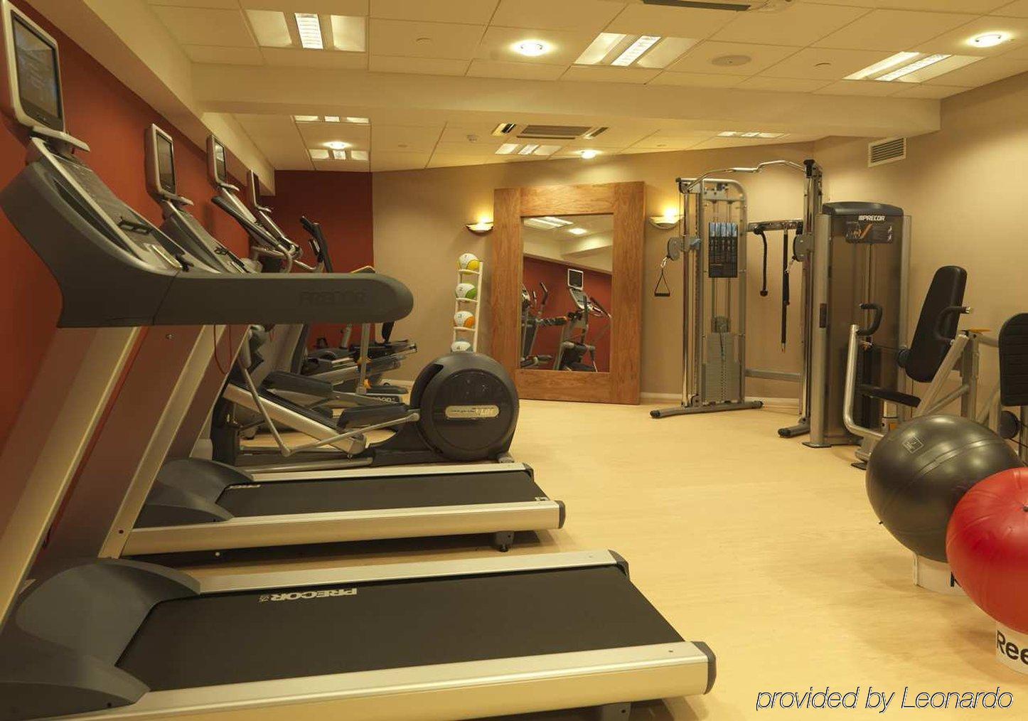 Hilton Garden Inn Aberdeen City Centre Удобства фото