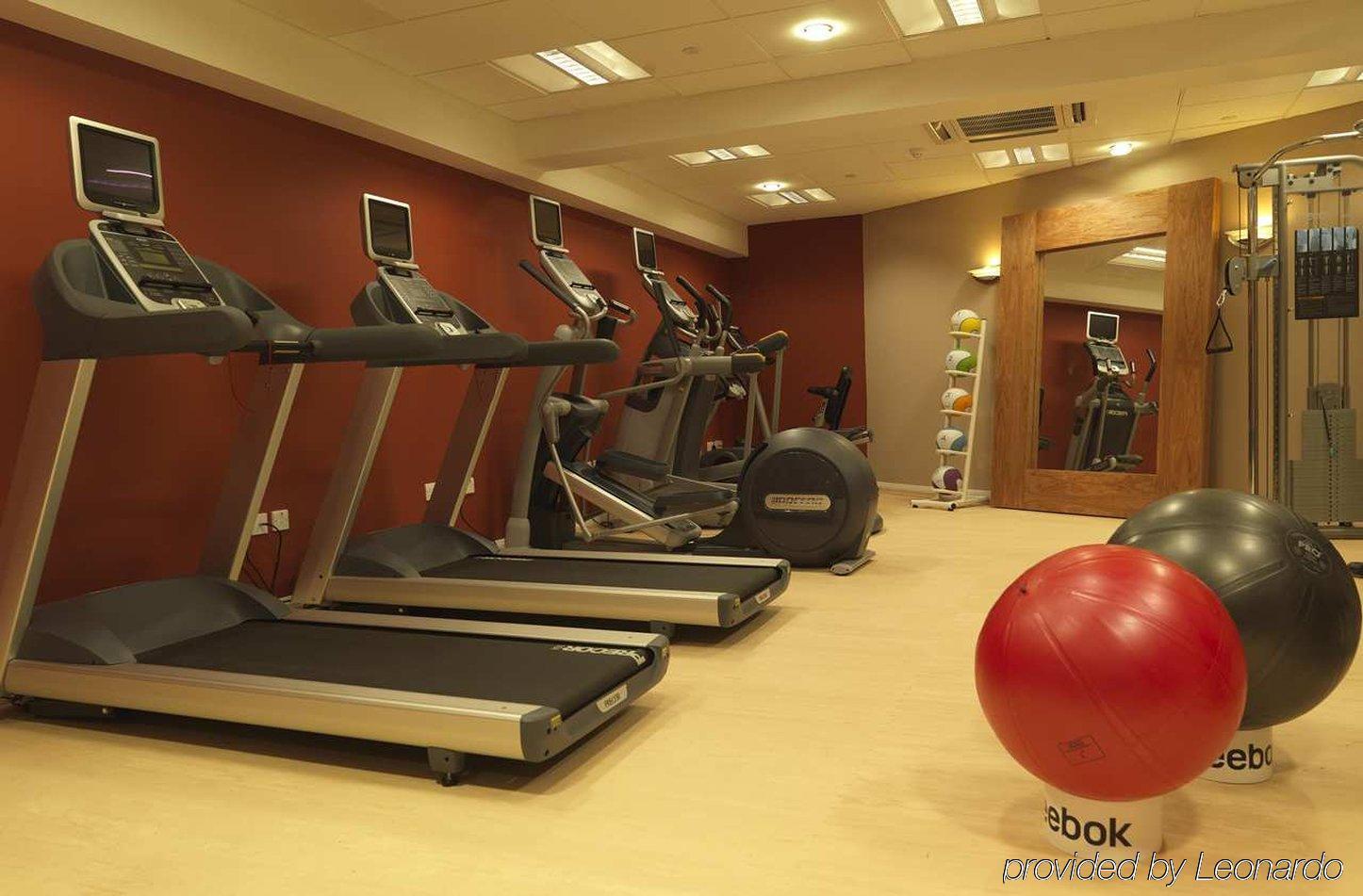 Hilton Garden Inn Aberdeen City Centre Удобства фото