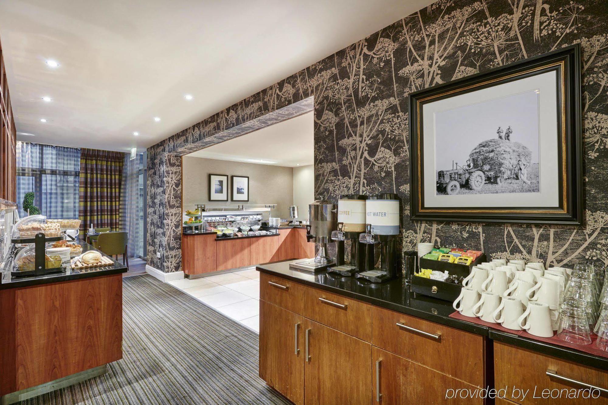 Hilton Garden Inn Aberdeen City Centre Экстерьер фото