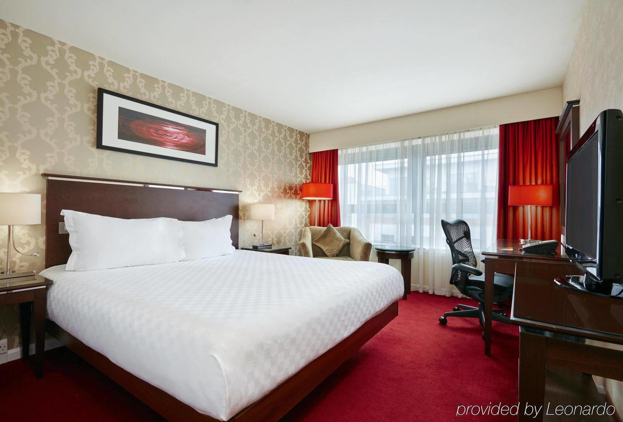 Hilton Garden Inn Aberdeen City Centre Экстерьер фото