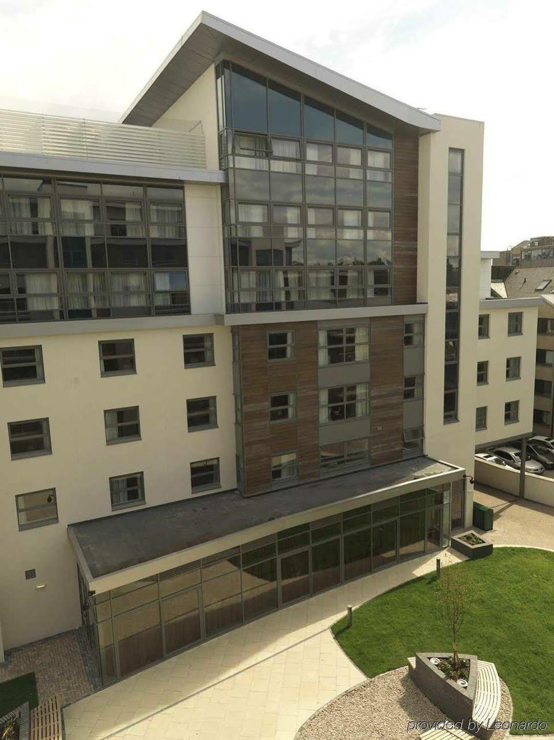 Hilton Garden Inn Aberdeen City Centre Экстерьер фото