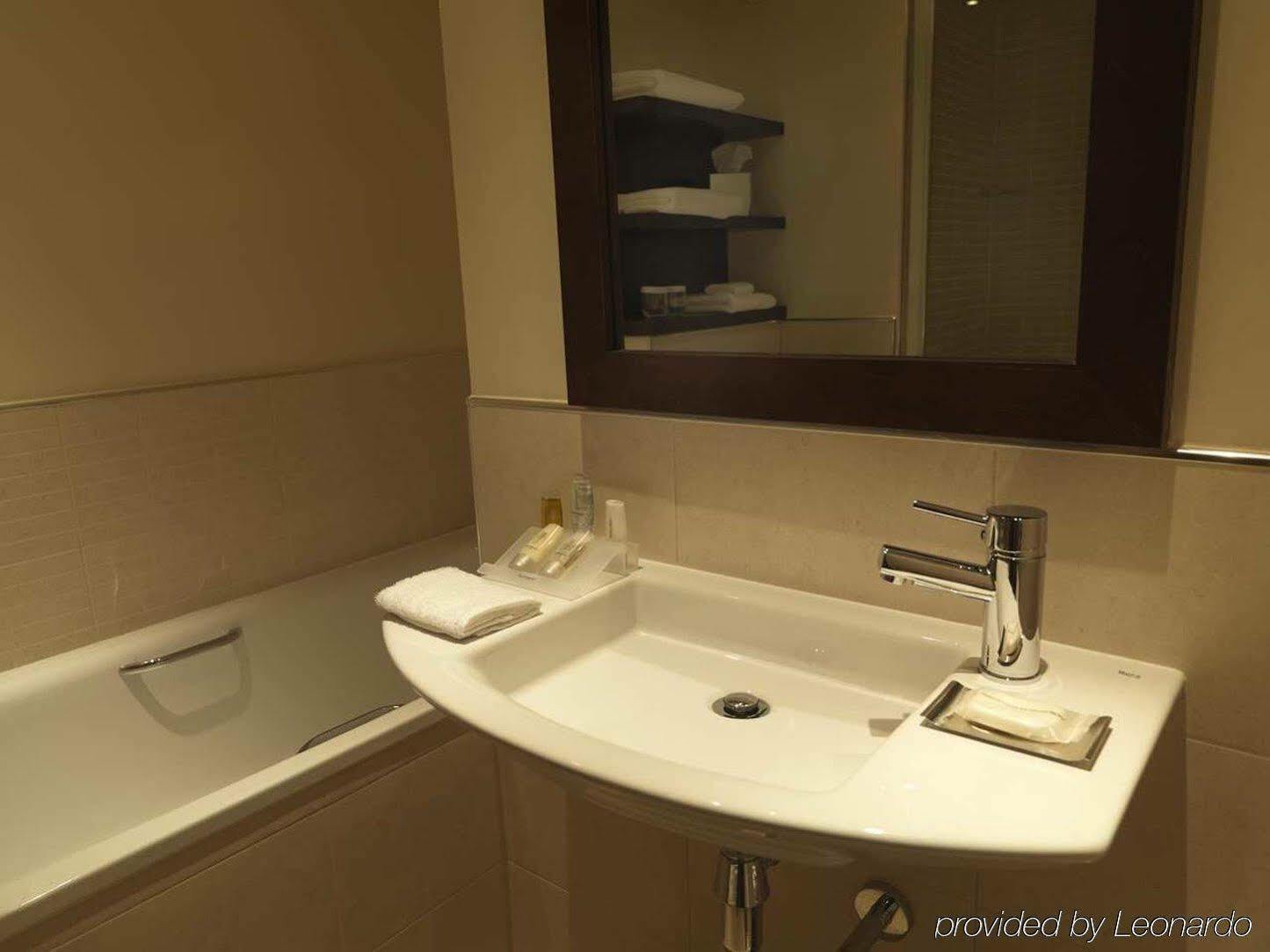 Hilton Garden Inn Aberdeen City Centre Экстерьер фото