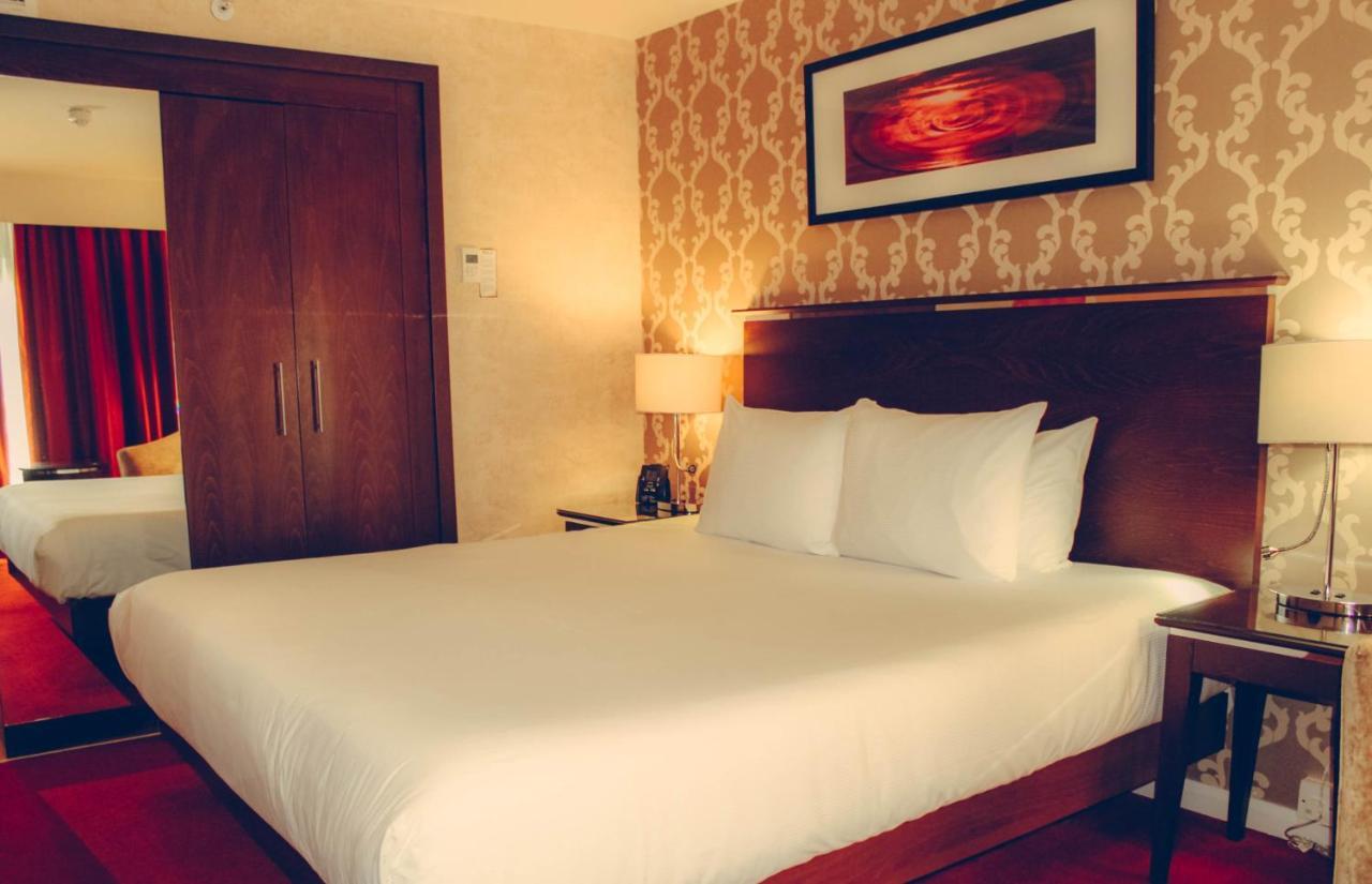 Hilton Garden Inn Aberdeen City Centre Экстерьер фото